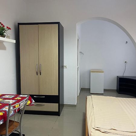Guest House Lionel Durrës Kültér fotó