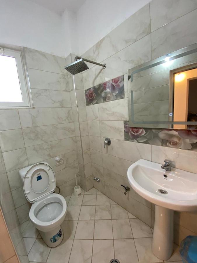 Guest House Lionel Durrës Kültér fotó