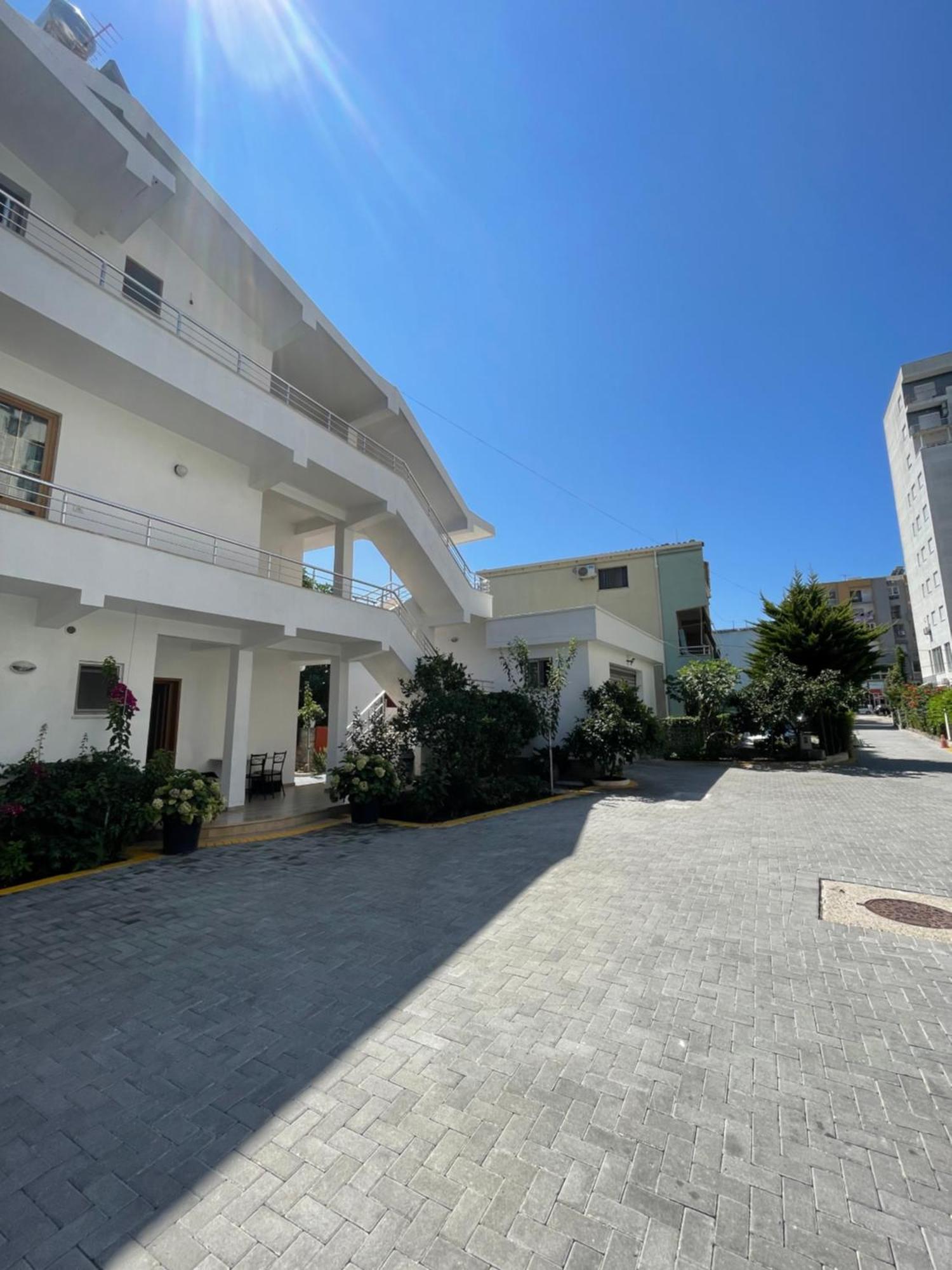 Guest House Lionel Durrës Kültér fotó