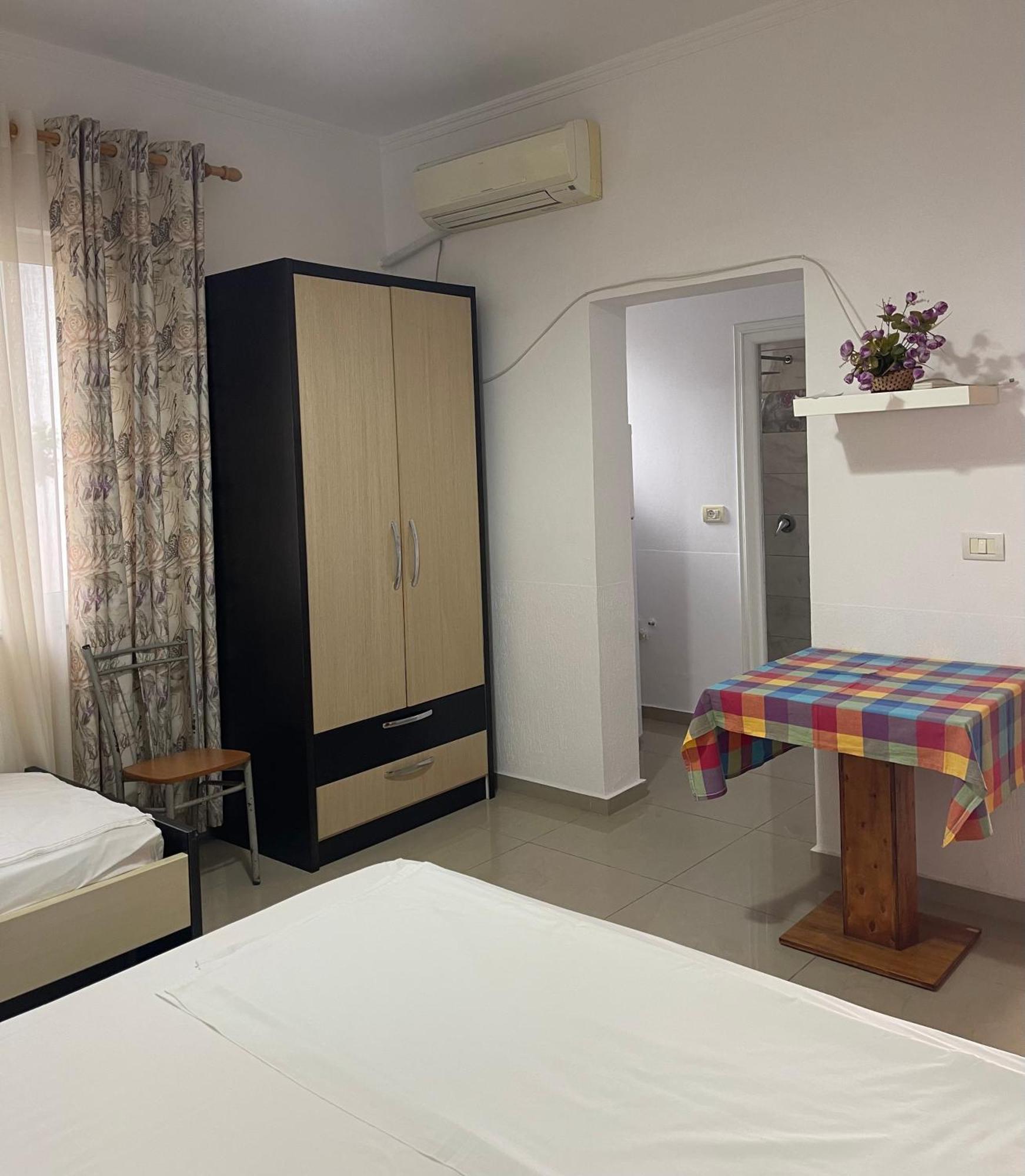 Guest House Lionel Durrës Kültér fotó